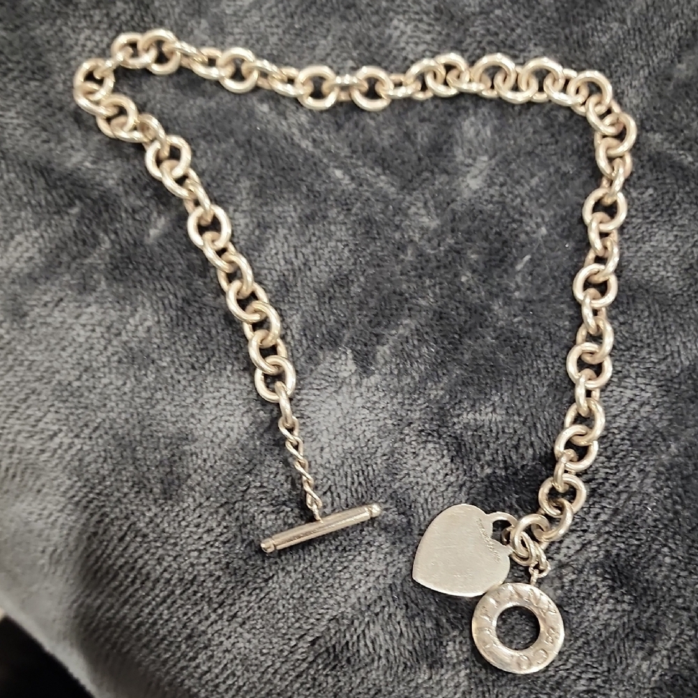 Tiffany & Co. Silver 16" Necklace Choker with Heart Charm and Circle Toggle - Picture 3 of 12